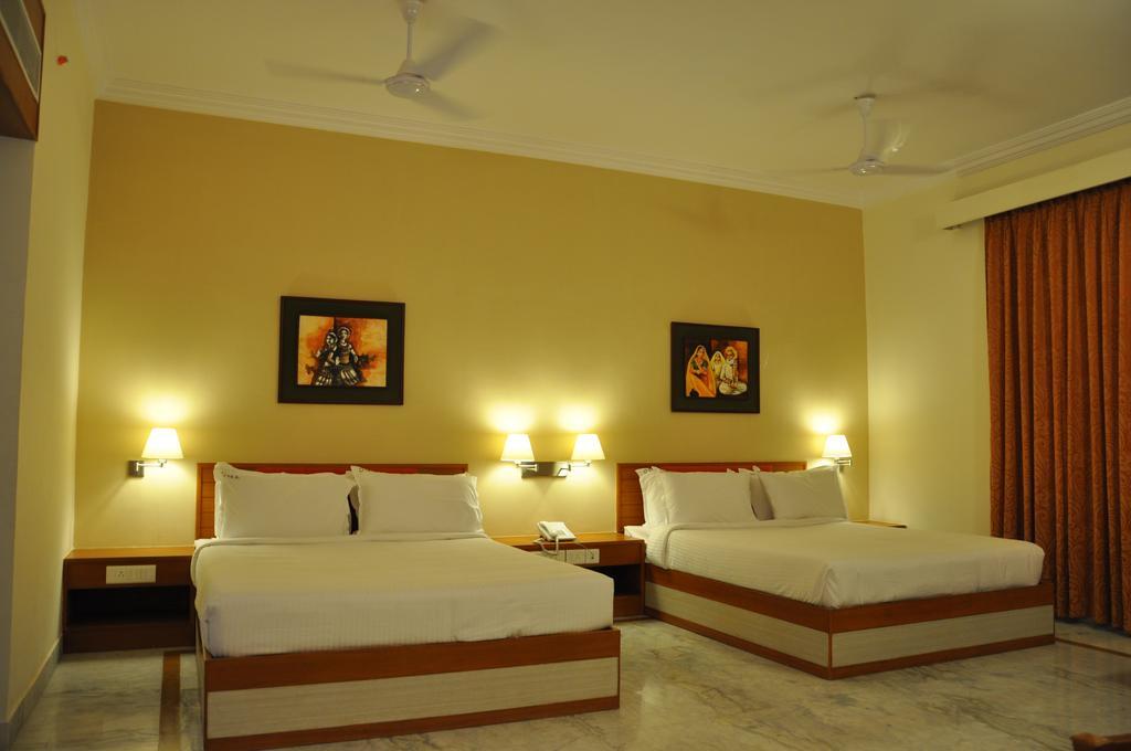 Bkr Grand Hotel Chennai Room photo